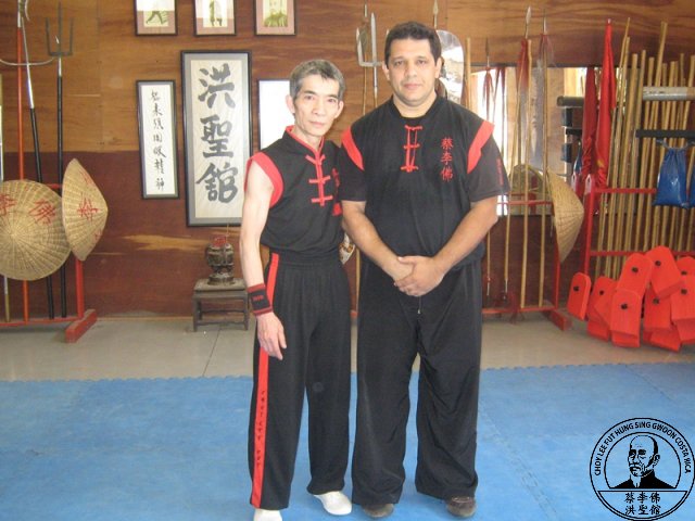 Profesor Sifu John La Touche junto con el Gran Maestro Chen Yong Fa en Chile 2012